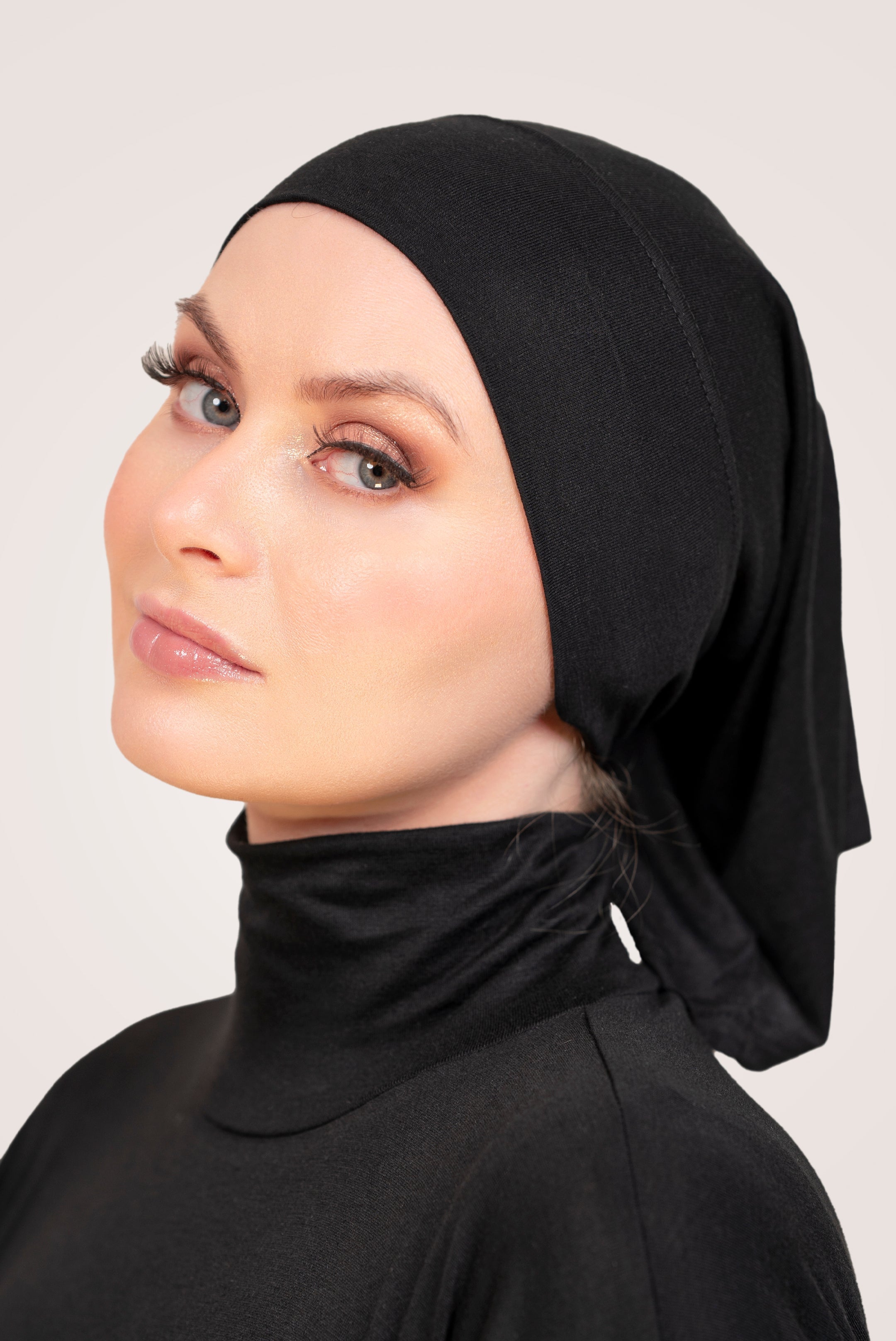 تحت حجاب
