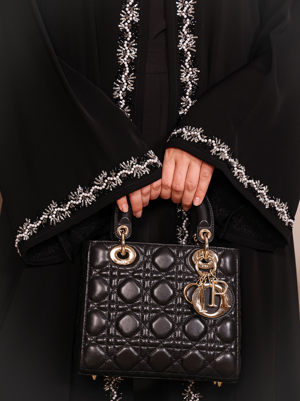 عباية رقم 13