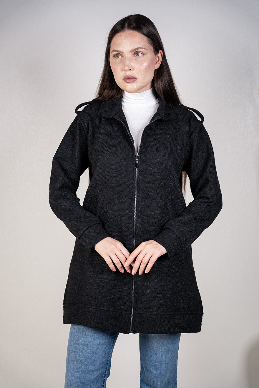 جاكيت صوف اسود