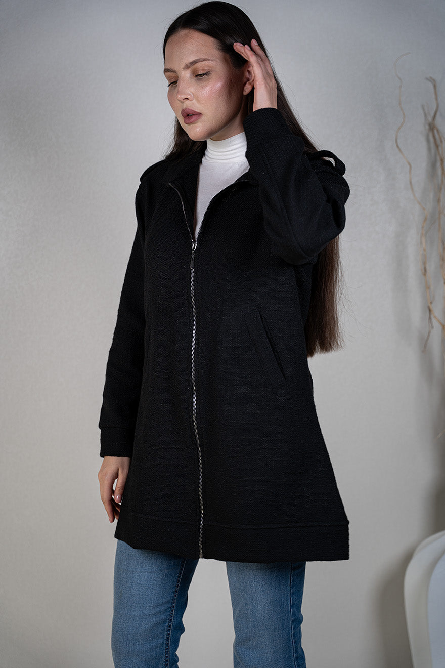 جاكيت صوف اسود