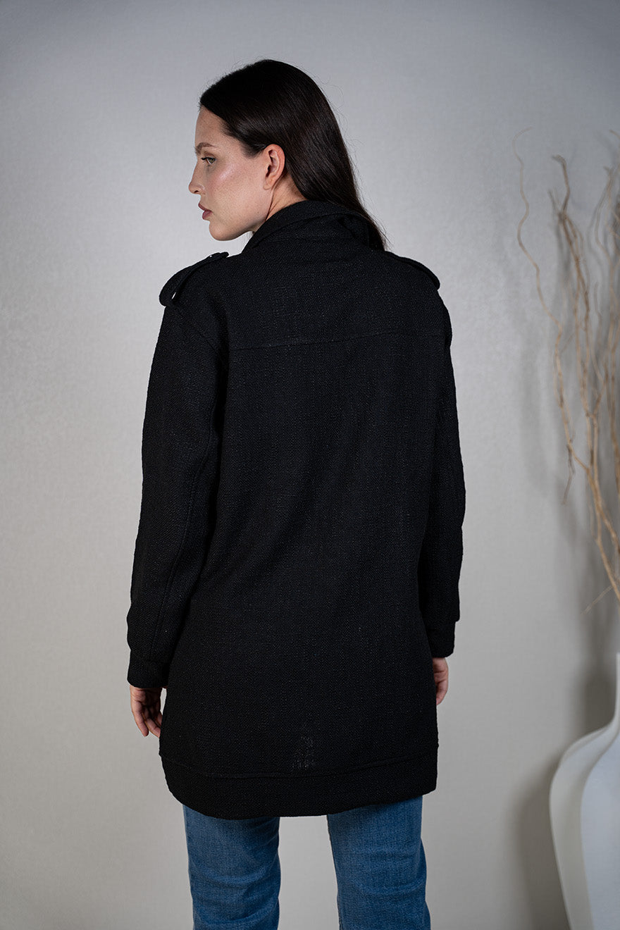 جاكيت صوف اسود